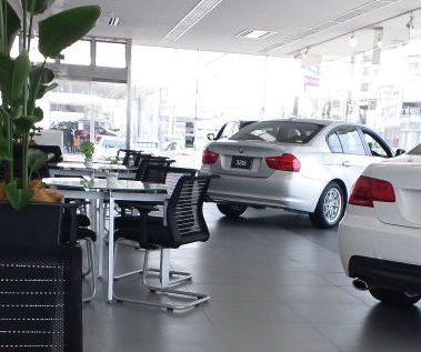 BMWディーラーでの値引き交渉