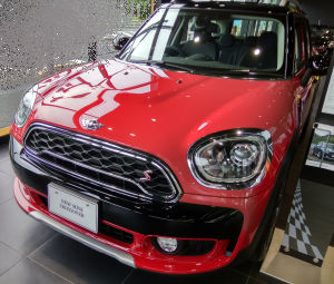 F60 5ドア MINIクロスオーバー