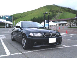 318i-black