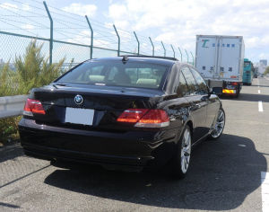E65 740i リヤ